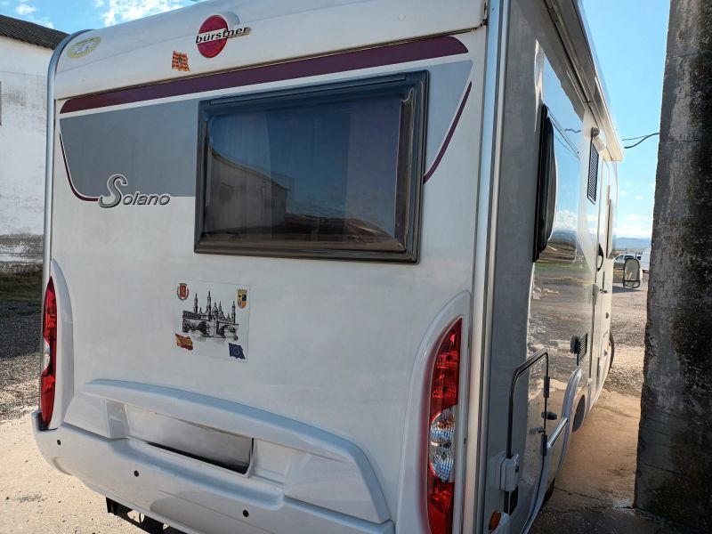 En venta Bürstner SOLANO T615 Blanco 2009 Zaragoza foto 19