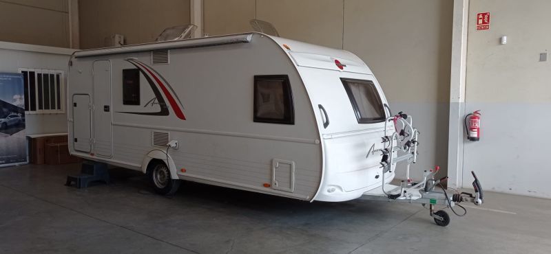 En venta Bürstner Averso 520 TK Blanco 2016 Huesca foto 1