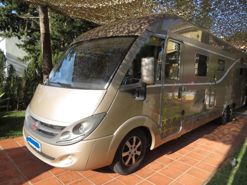 En venta Bürstner i890 G Beige 2013 Málaga foto 1