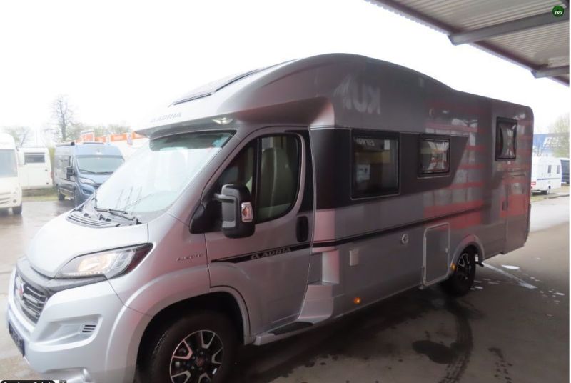 En venta Adria Coral Supreme 670 SC ALDE Blanco 2019 Barcelona foto 4