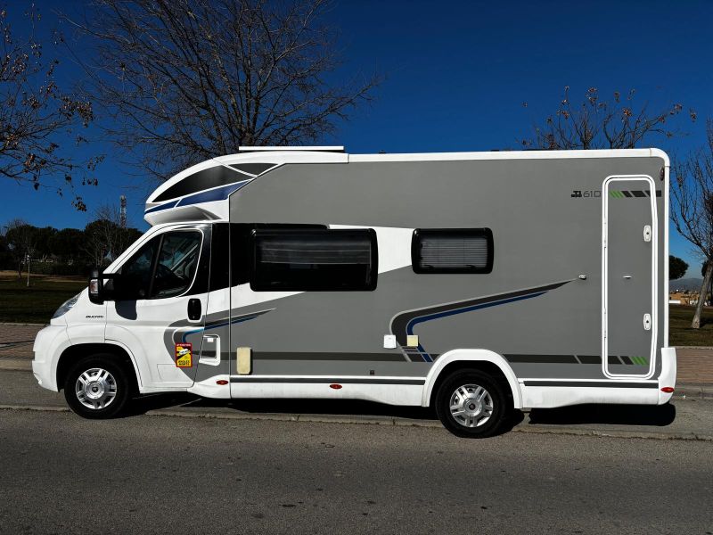 En venta Chausson 610 titanium Blanco 2014 Madrid foto 2