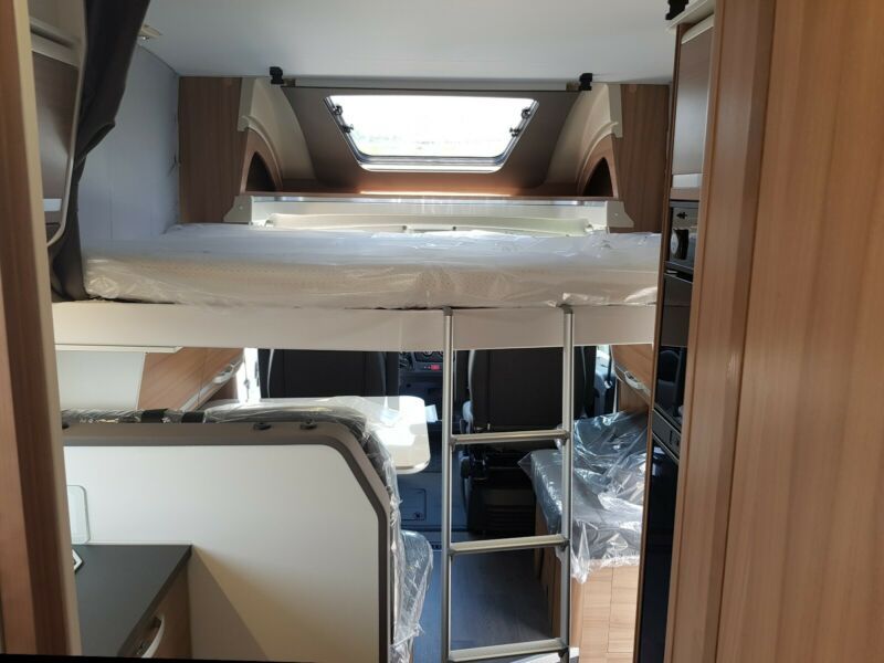 En venta Adria MATRIX AXESS ALL IN 670 SL Blanco 2021 Barcelona foto 6